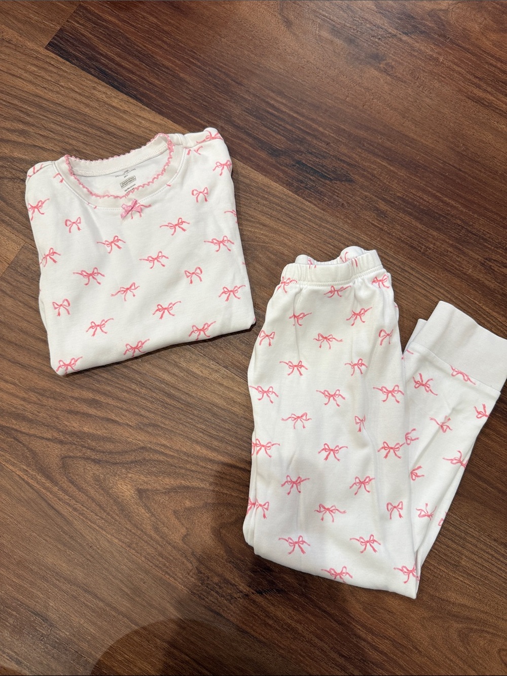 Petite Plume Girls White Cotton Pajama Set with Pink Bow Print